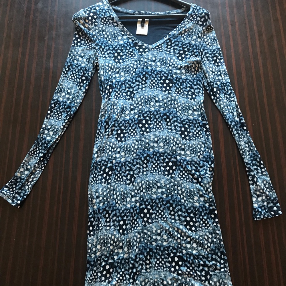BCBG blue pattern body con dress